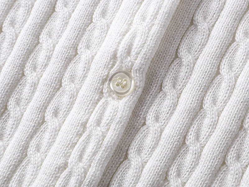 Style number: 2501 P200 Polo Ralph Lauren sweater Pony embroidered cable style single-breasted long-sleeved knit Color: White Pink Black Navy Gray Size: S (90-100) m (110-120) L (130-140) xL (150-160)